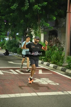 Runner Photo 4210067