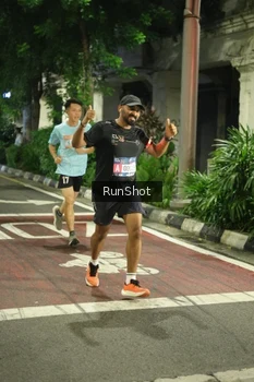 Runner Photo 4210070