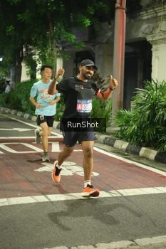 Runner Photo 4210072