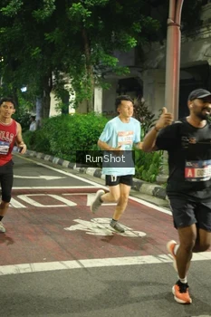 Runner Photo 4210081