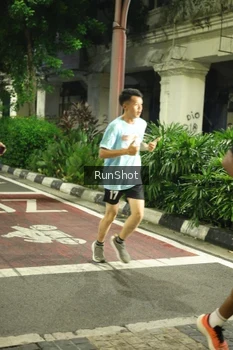 Runner Photo 4210088