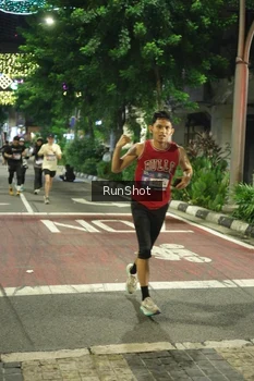 Runner Photo 4210089