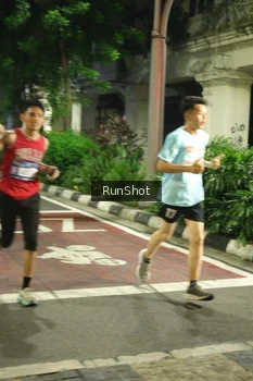 Runner Photo 4210092