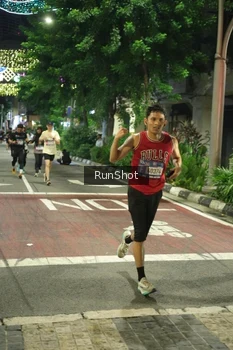 Runner Photo 4210094