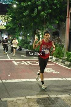 Runner Photo 4210095