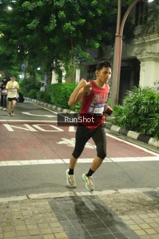 Runner Photo 4210099