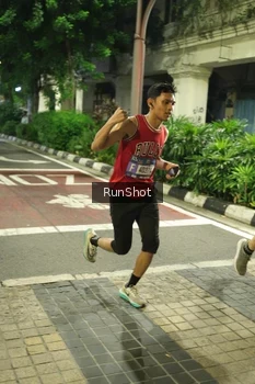 Runner Photo 4210103