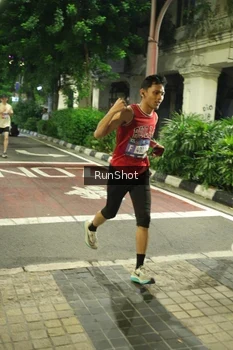 Runner Photo 4210105
