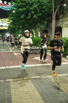 Runner Photo 4210123