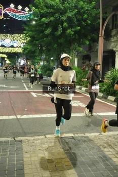 Runner Photo 4210127
