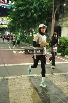 Runner Photo 4210128