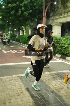 Runner Photo 4210135