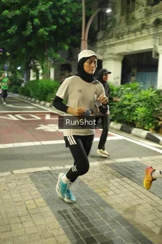 Runner Photo 4210138