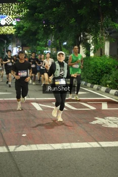 Runner Photo 4210144