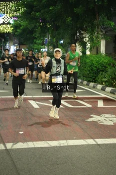 Runner Photo 4210146