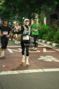 Runner Photo 4210147