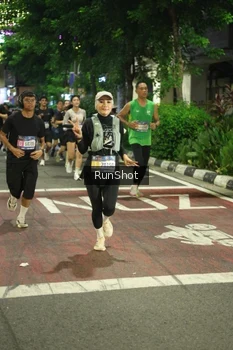 Runner Photo 4210149