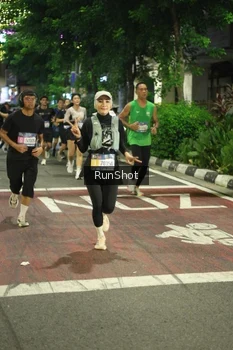 Runner Photo 4210150