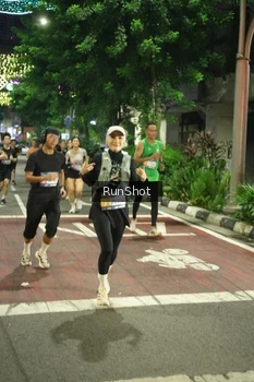 Runner Photo 4210153