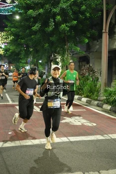 Runner Photo 4210156