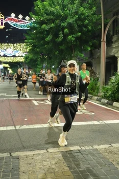 Runner Photo 4210159