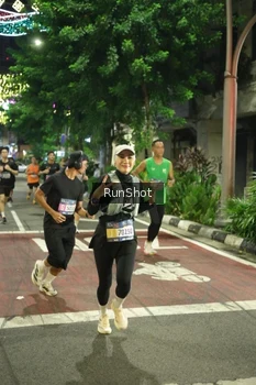 Runner Photo 4210160