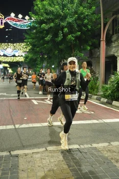 Runner Photo 4210161