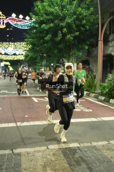 Runner Photo 4210163