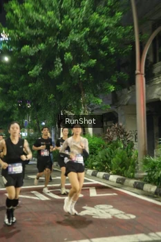 Runner Photo 4210165