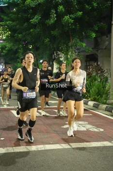 Runner Photo 4210168