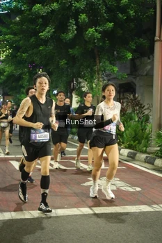 Runner Photo 4210177