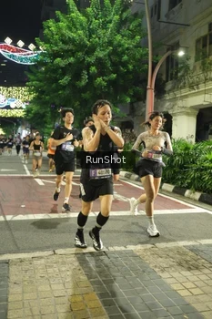Runner Photo 4210188