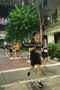 Runner Photo 4210194