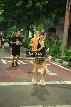 Runner Photo 4210228