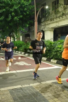 Runner Photo 4210250