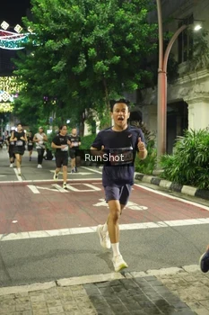 Runner Photo 4210256