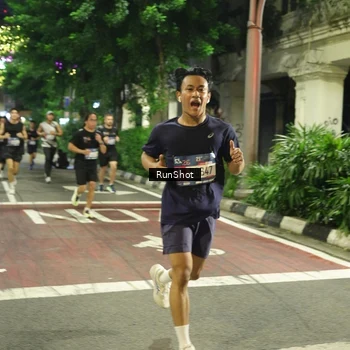 Runner Photo 4210258
