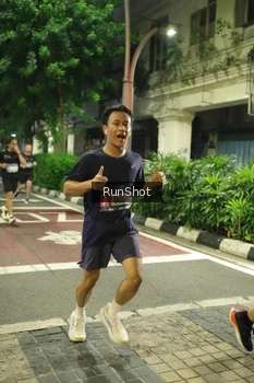 Runner Photo 4210267