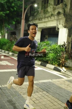 Runner Photo 4210270