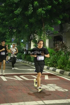 Runner Photo 4210276