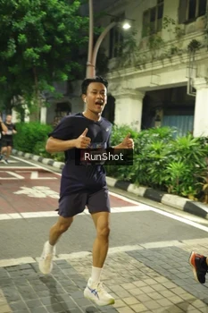 Runner Photo 4210278