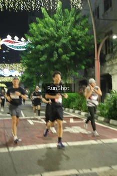 Runner Photo 4210328