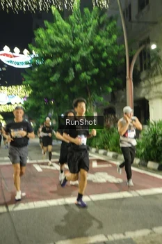 Runner Photo 4210329