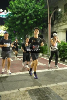 Runner Photo 4210336