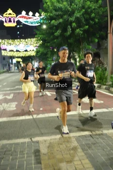 Runner Photo 4210345
