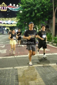 Runner Photo 4210346