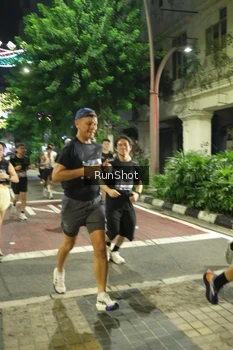 Runner Photo 4210350