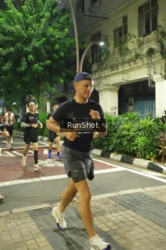 Runner Photo 4210352