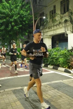 Runner Photo 4210353