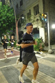 Runner Photo 4210359
